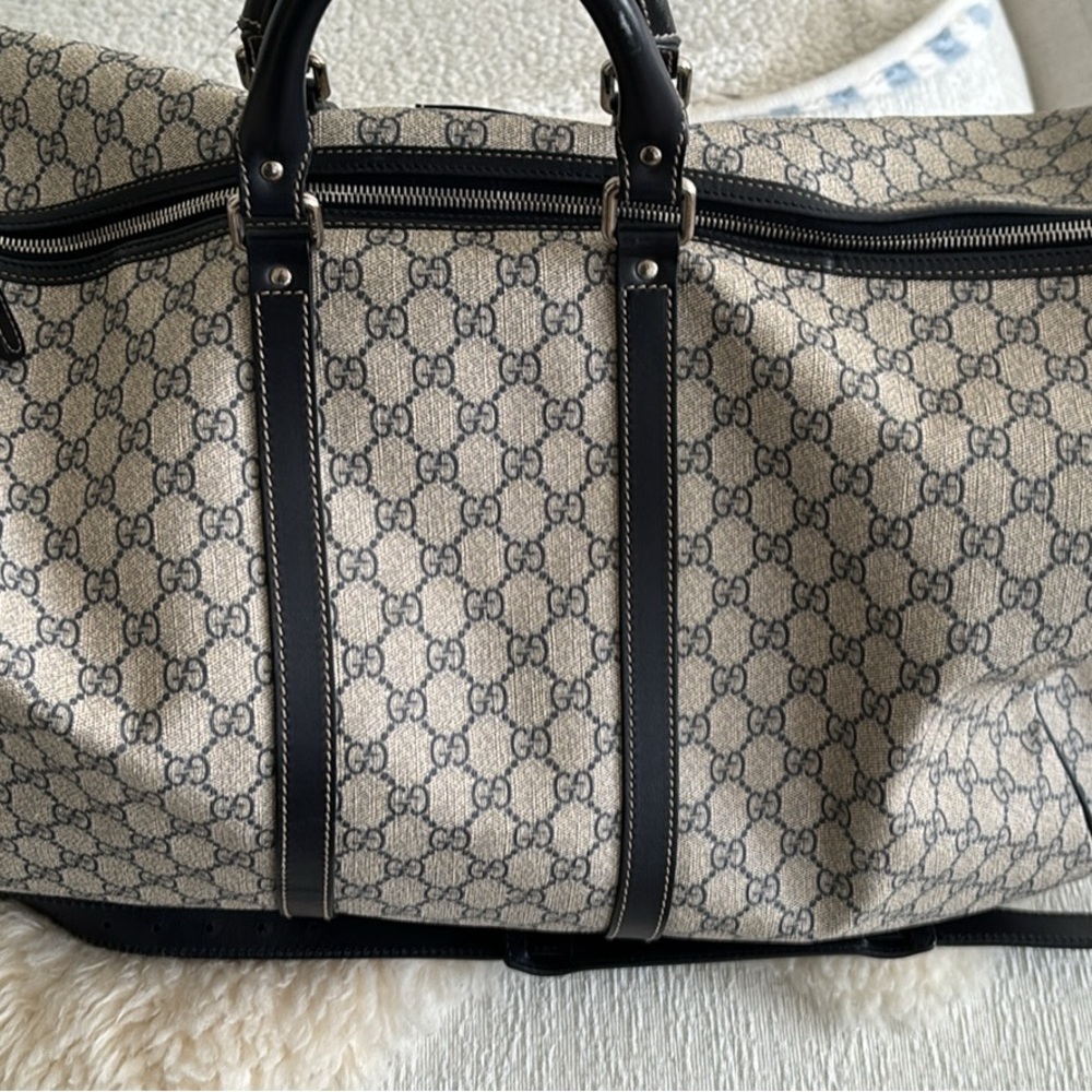 Gucci travel bag authentic large size
